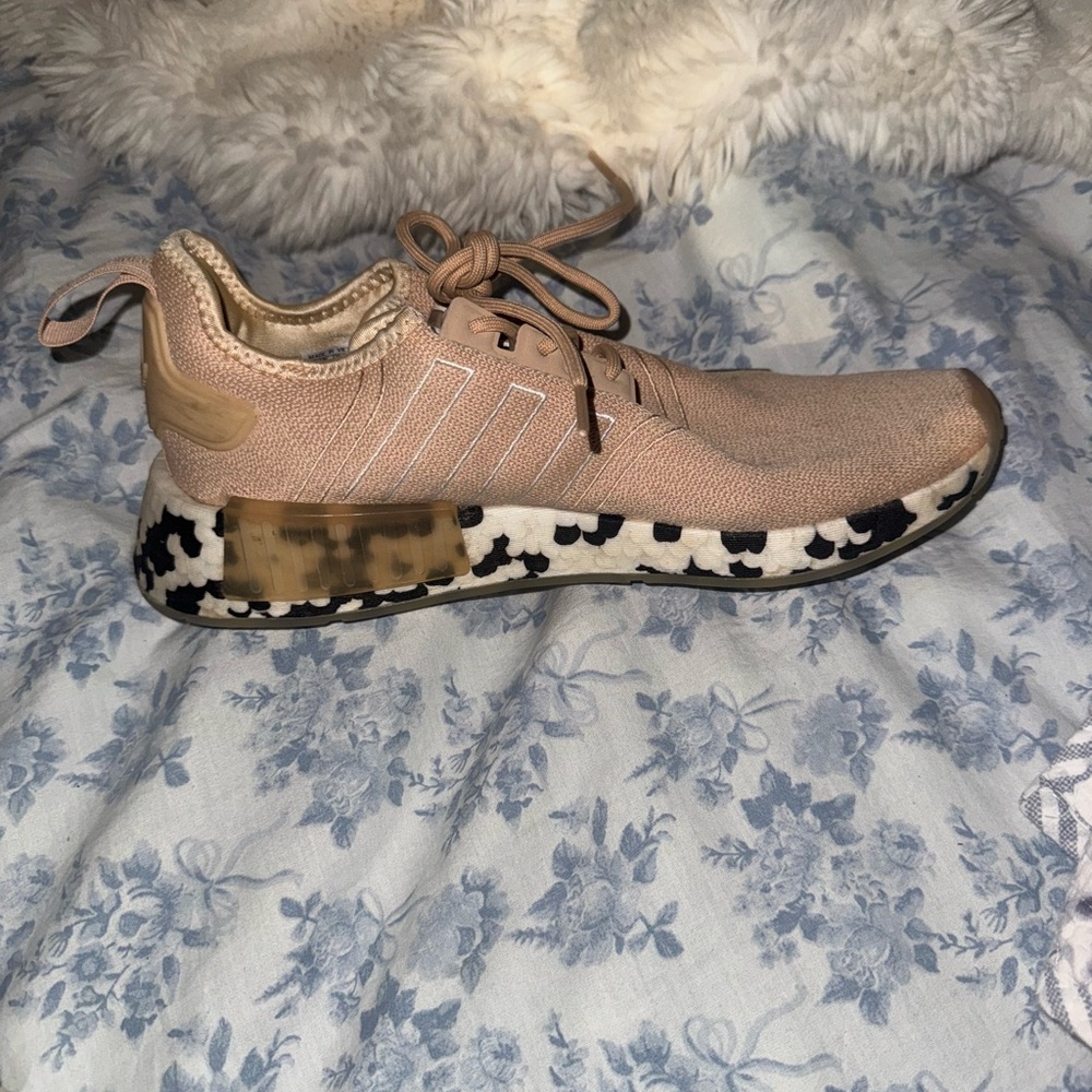 Adidas Women's Beige and Black Sneakers
